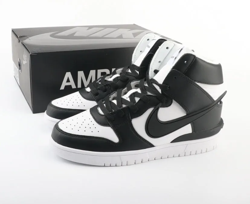 Baskets Nike Sb Dunk High White Black X  AMBUSH