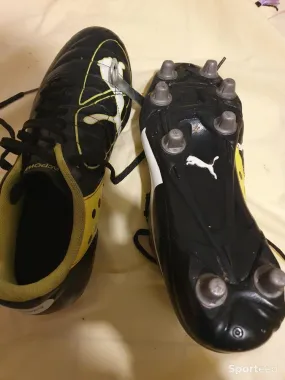 Chaussures rugby Puma taille 42 d'occasion Ajouté le : 30/12/2022