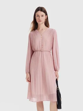 Robe mi-longue froncée rose avec ceinture