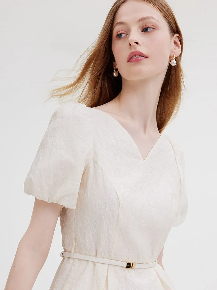 Robe midi en jacquard à col en V avec ceinture