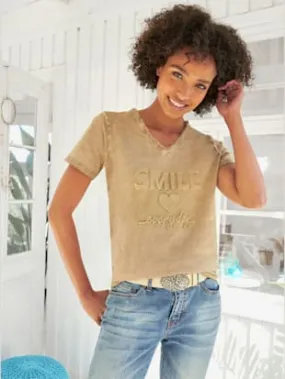 T-shirt motif gaufré tendance devant
